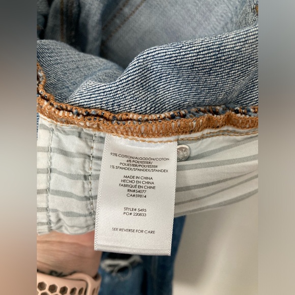 Cabi Cropped High Waist Straight Leg Raw Hem Jeans Size 4 - Picture 6 of 6